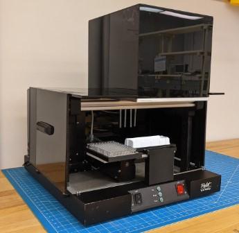 Automated hydrogel dispensing system